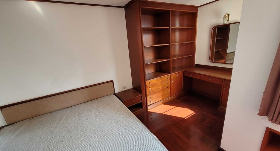 For rent 3 ベッドルーム condo in Watthana, Bangkok