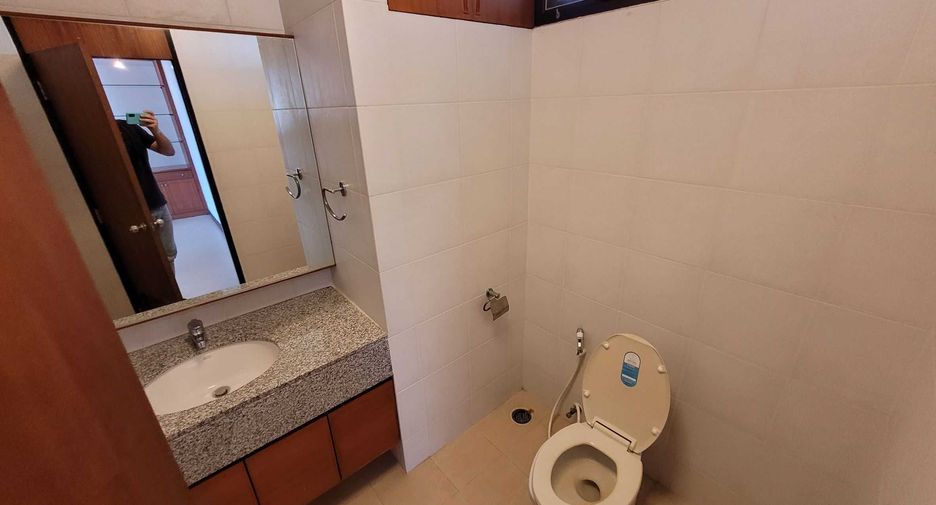 For rent 3 ベッドルーム condo in Watthana, Bangkok