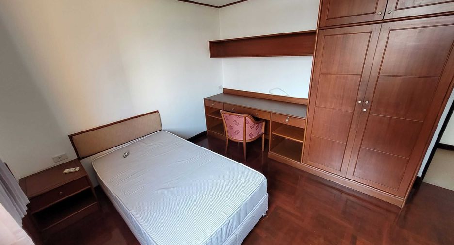 For rent 3 ベッドルーム condo in Watthana, Bangkok
