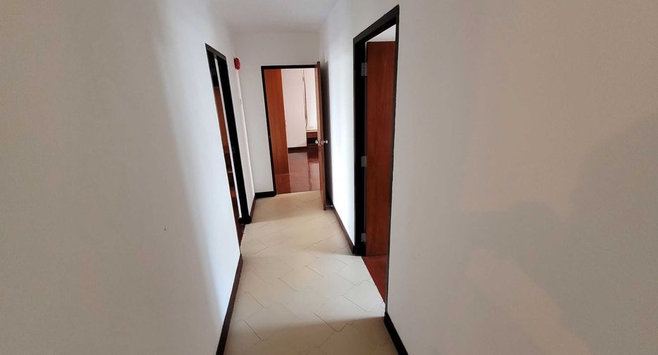 For rent 3 ベッドルーム condo in Watthana, Bangkok