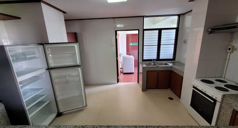 For rent 3 ベッドルーム condo in Watthana, Bangkok
