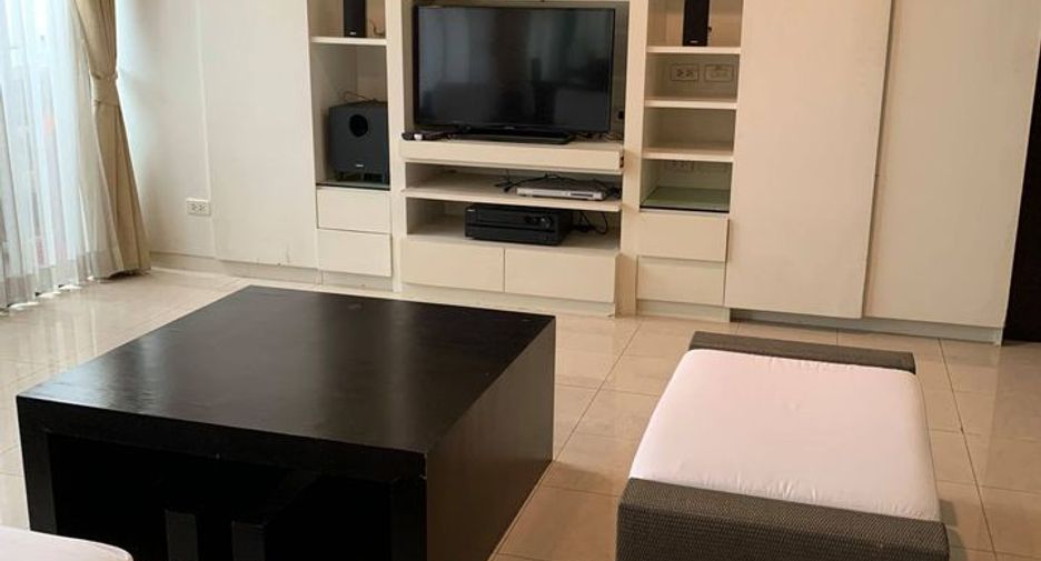 For rent 3 bedrooms condo in Watthana, Bangkok