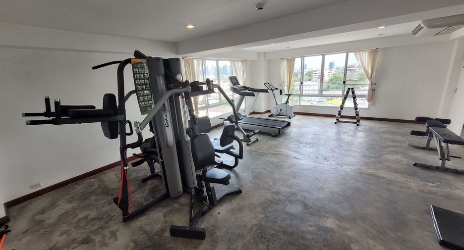 For rent 2 ベッドルーム condo in Watthana, Bangkok