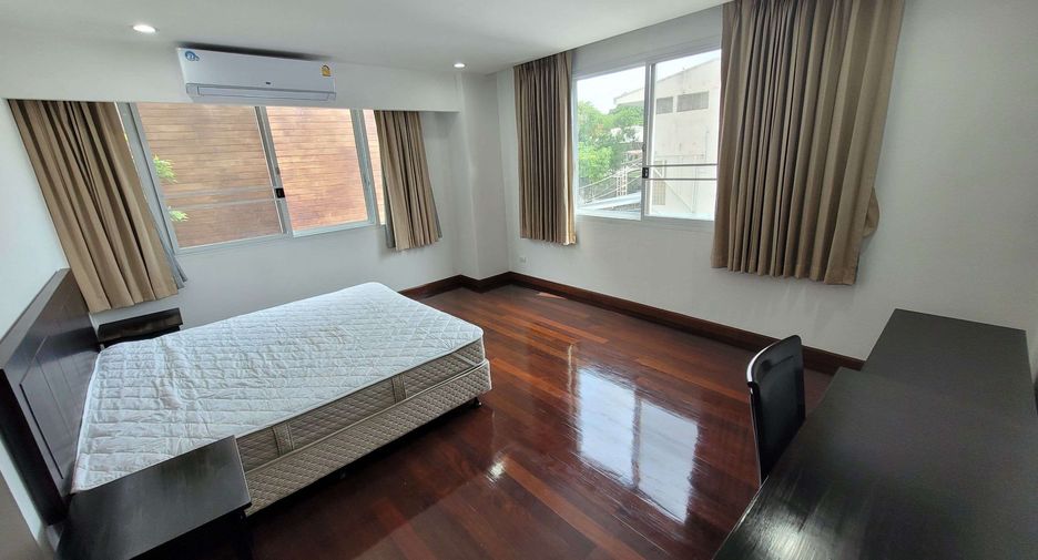 For rent 2 ベッドルーム condo in Watthana, Bangkok