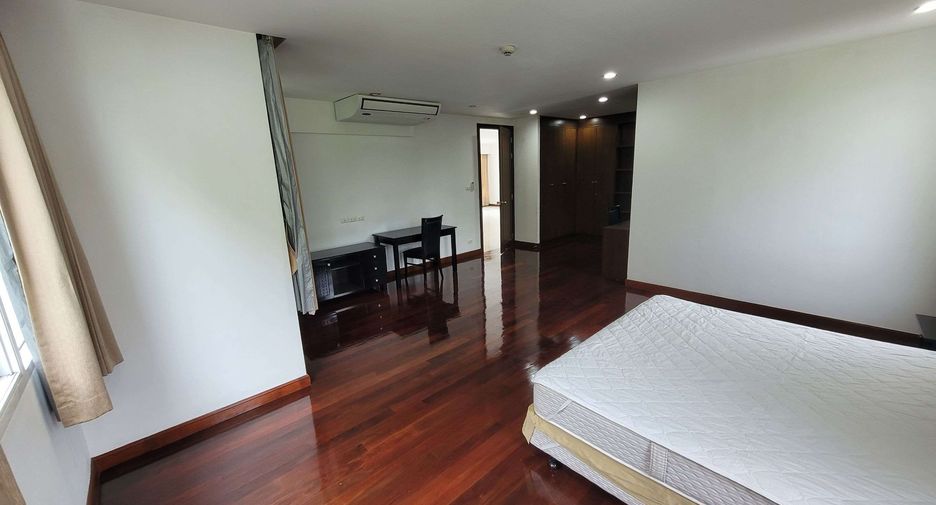 For rent 2 ベッドルーム condo in Watthana, Bangkok