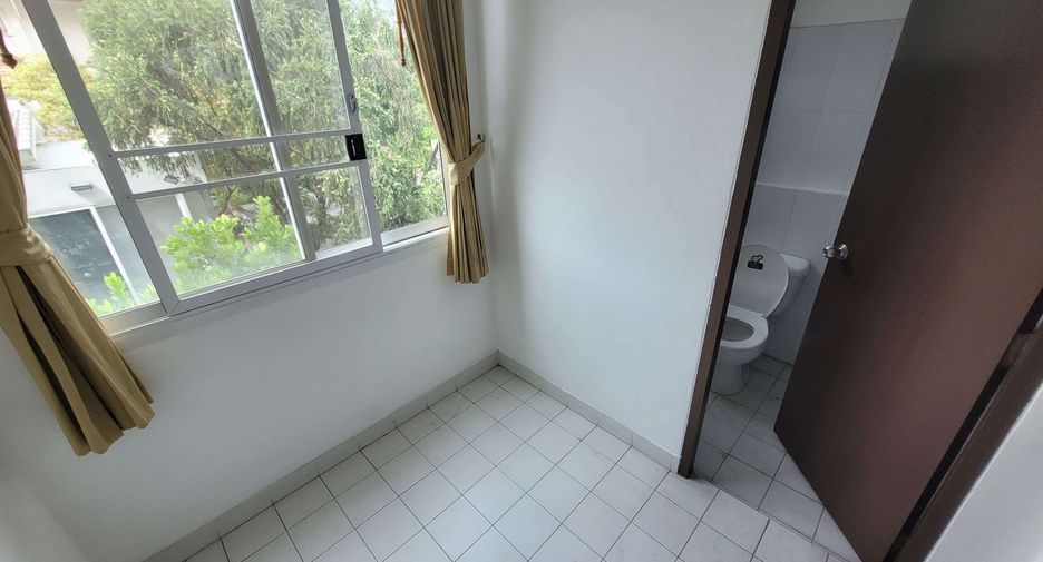 For rent 2 ベッドルーム condo in Watthana, Bangkok