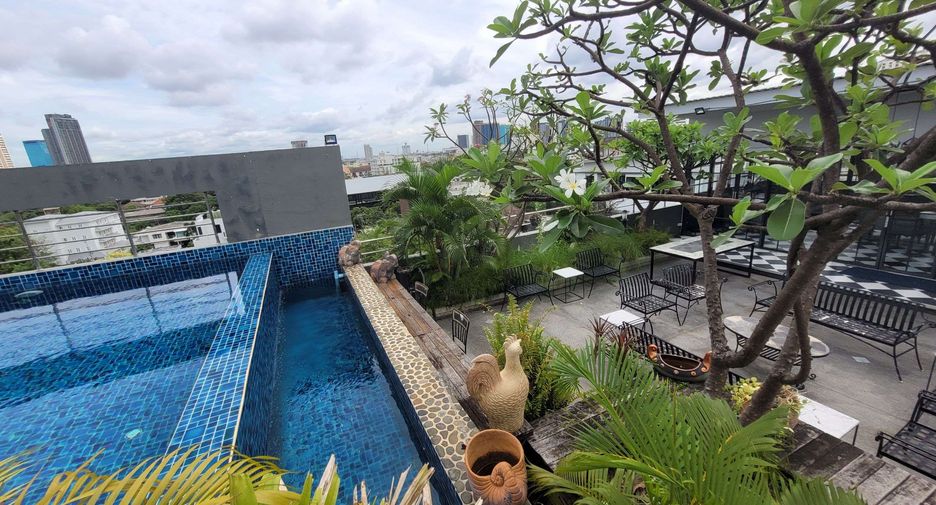 For rent 2 ベッドルーム condo in Watthana, Bangkok