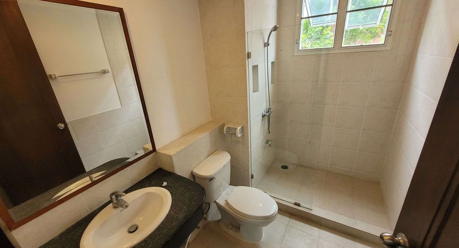 For rent 2 ベッドルーム condo in Watthana, Bangkok