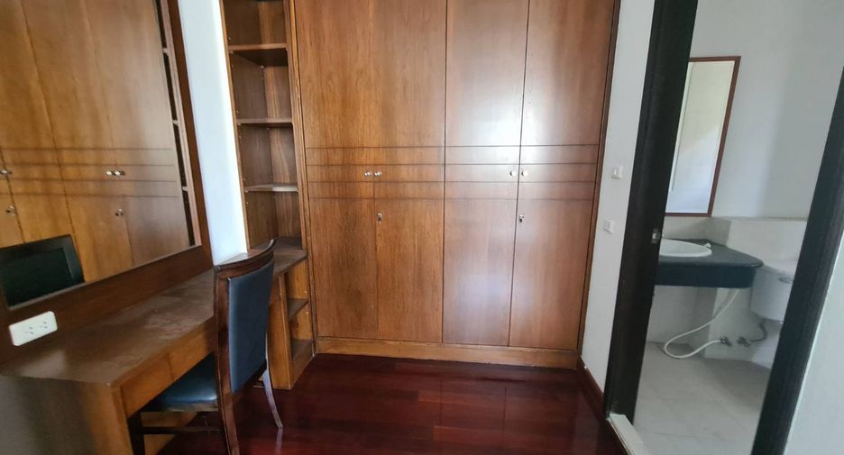 For rent 2 ベッドルーム condo in Watthana, Bangkok