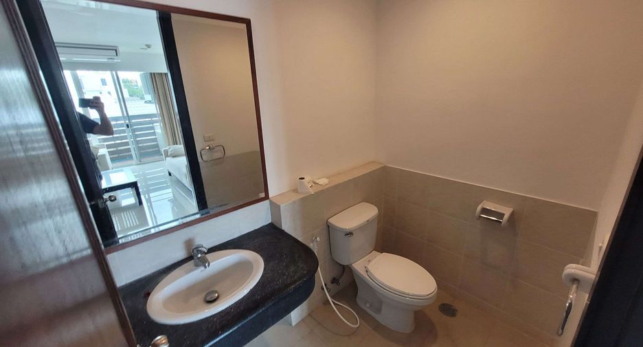 For rent 2 ベッドルーム condo in Watthana, Bangkok