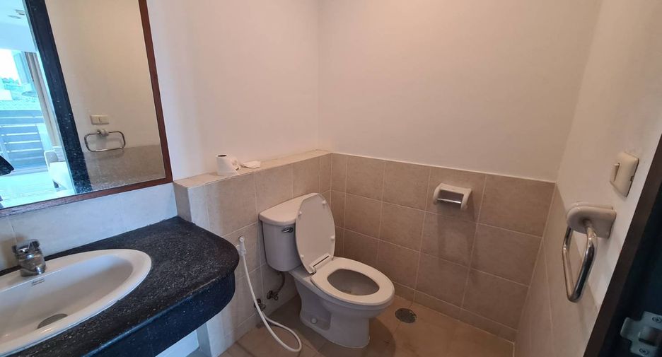 For rent 2 ベッドルーム condo in Watthana, Bangkok