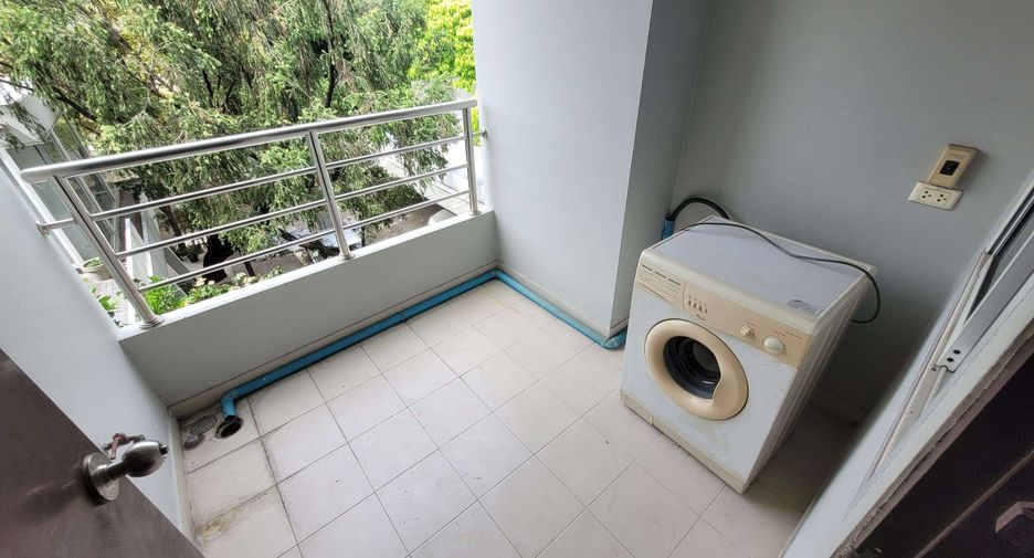 For rent 2 ベッドルーム condo in Watthana, Bangkok