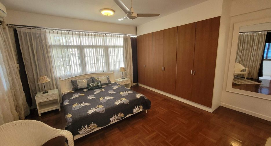 À louer 3 chambres condo à Khlong Toei, Bangkok