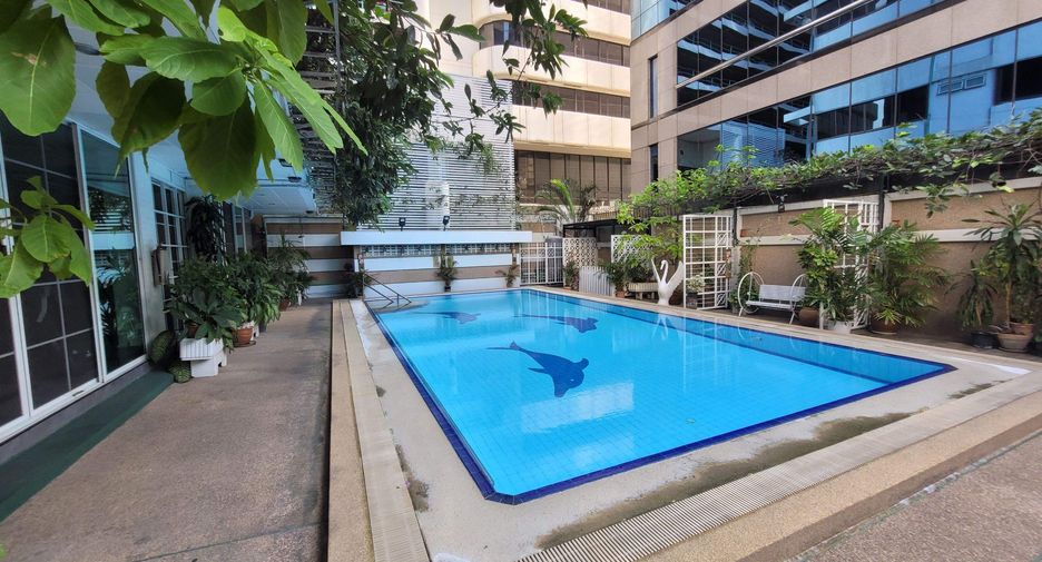 À louer 3 chambres condo à Khlong Toei, Bangkok