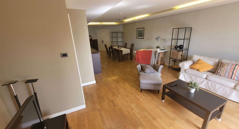For rent 2 bedrooms condo in Watthana, Bangkok