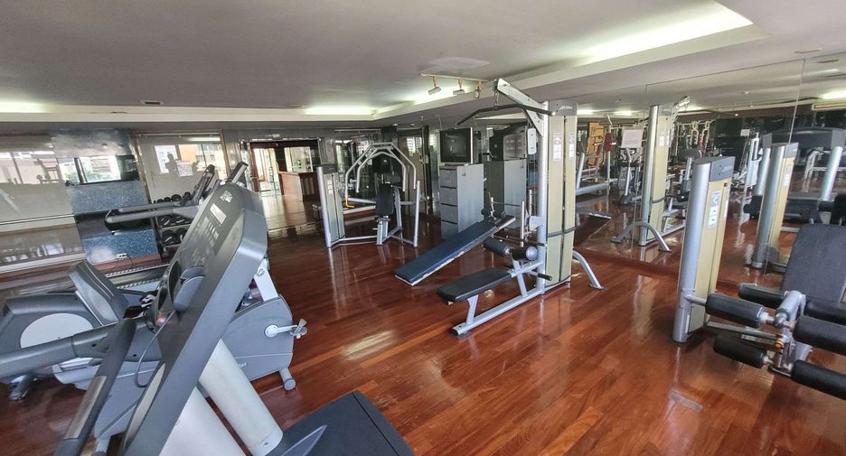 For rent 2 bedrooms condo in Watthana, Bangkok