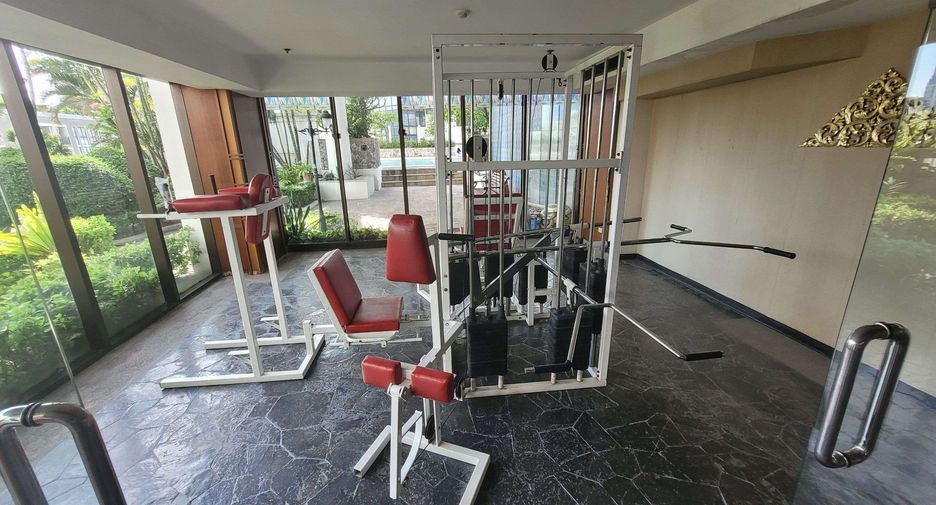 For rent 2 bedrooms condo in Watthana, Bangkok