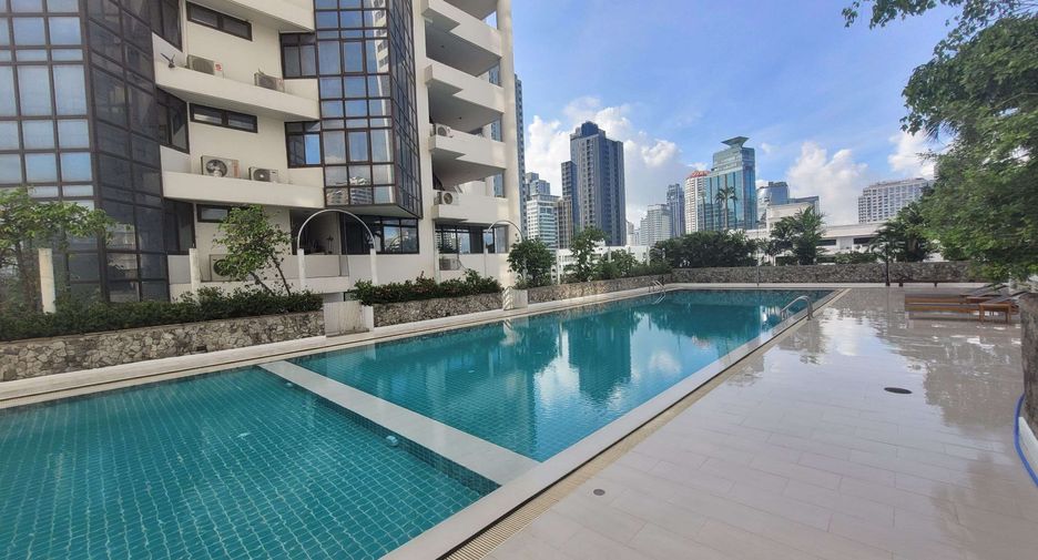 For rent 2 bedrooms condo in Watthana, Bangkok