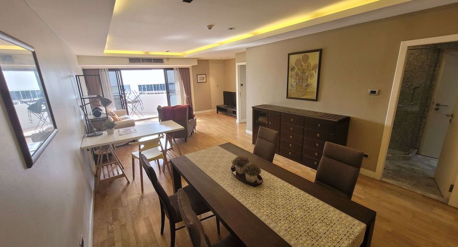 For rent 2 bedrooms condo in Watthana, Bangkok