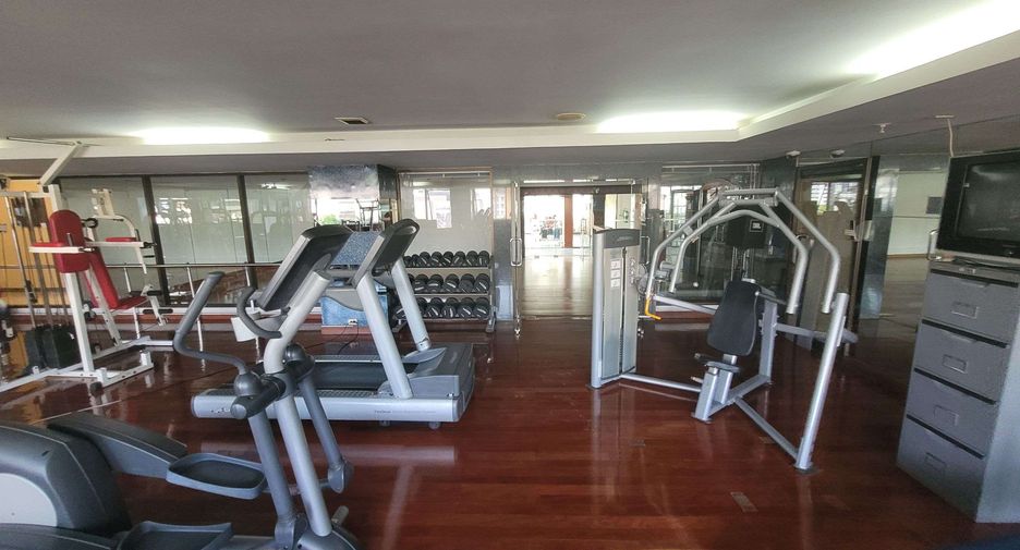 For rent 2 bedrooms condo in Watthana, Bangkok
