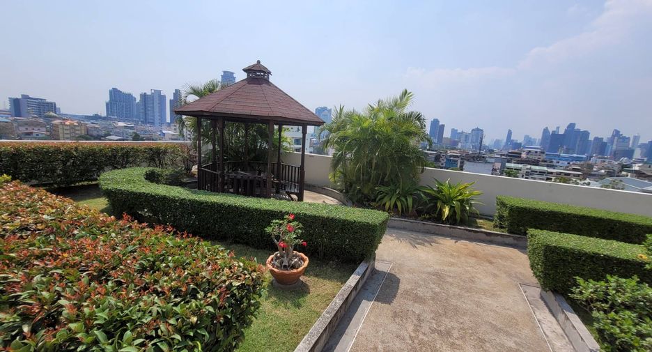For rent and for sale 2 bedrooms condo in Watthana, Bangkok