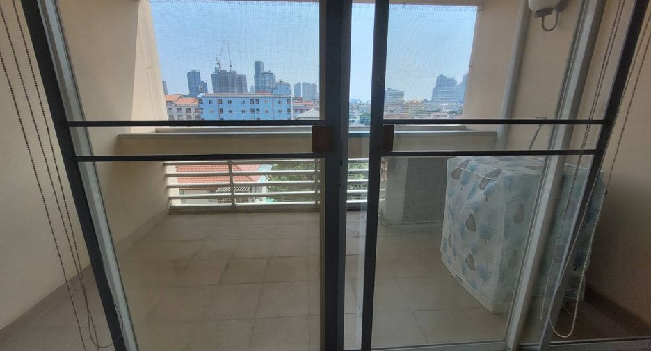 For rent and for sale 2 bedrooms condo in Watthana, Bangkok
