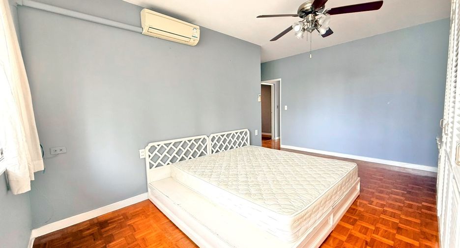 Condo en alquiler de 3 habitaciones en Khlong Toei, Bangkok
