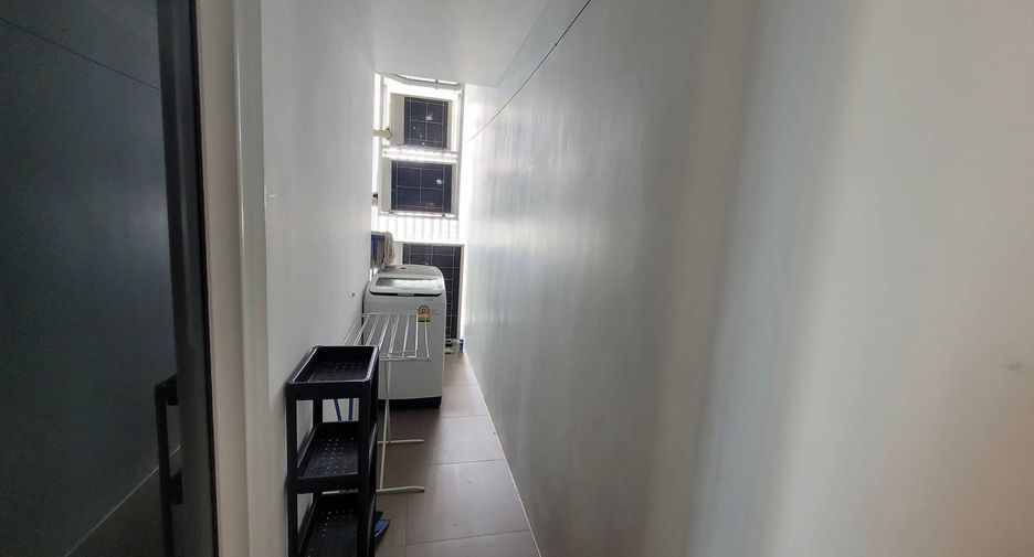 For rent 2 bedrooms condo in Sathon, Bangkok