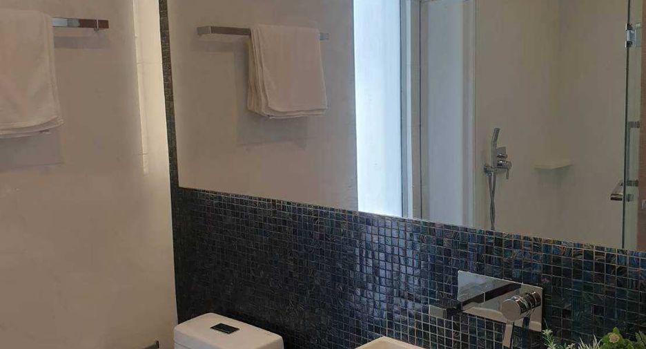For rent 2 bedrooms condo in Sathon, Bangkok