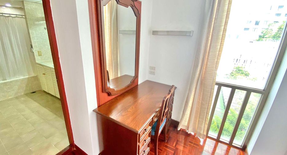 Wohnung zur Miete mit 3 Zimmer in Watthana, Bangkok