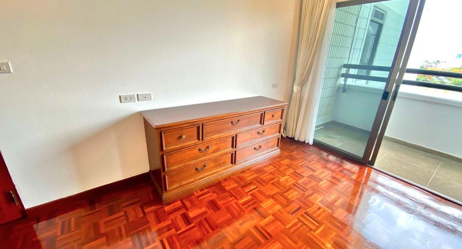 Wohnung zur Miete mit 3 Zimmer in Watthana, Bangkok