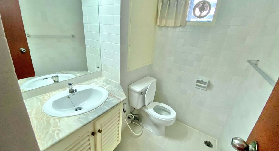 Wohnung zur Miete mit 3 Zimmer in Watthana, Bangkok