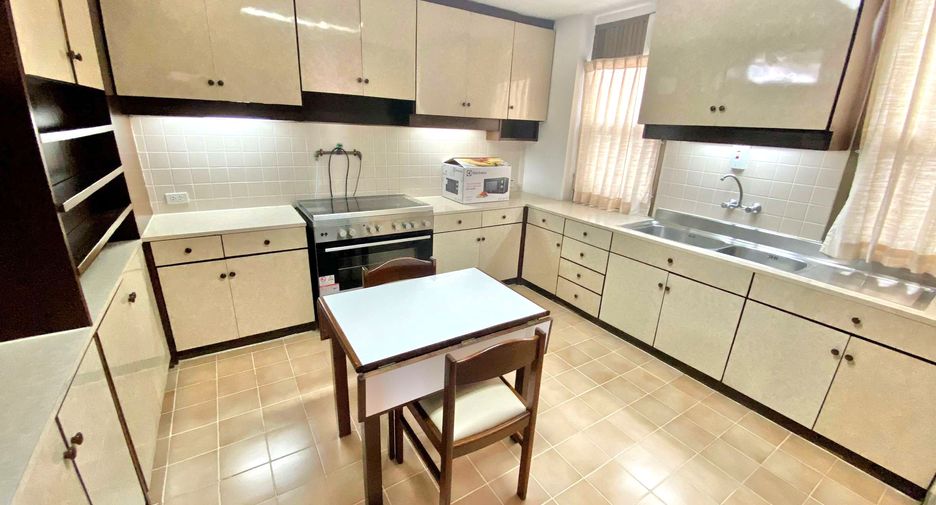 Wohnung zur Miete mit 3 Zimmer in Watthana, Bangkok