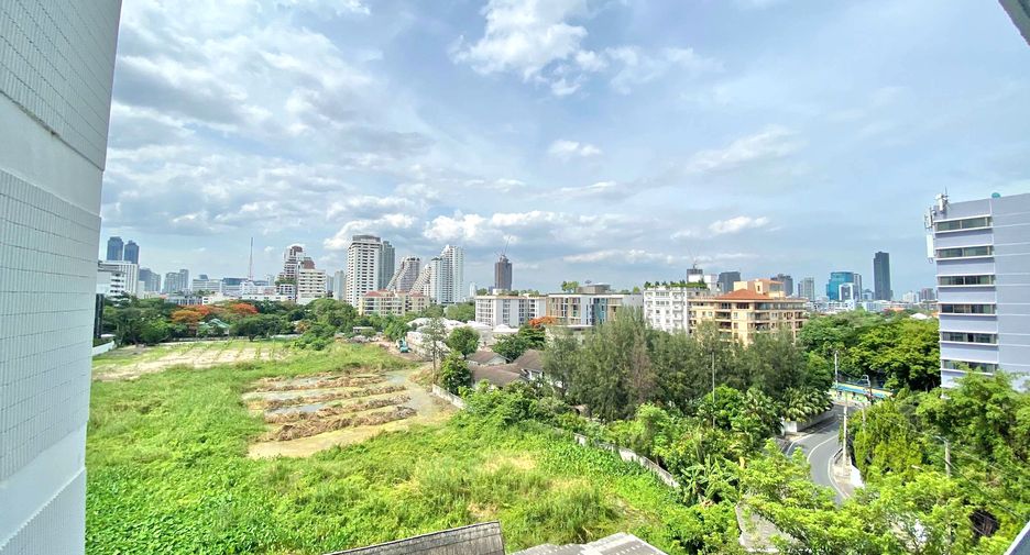 Wohnung zur Miete mit 3 Zimmer in Watthana, Bangkok