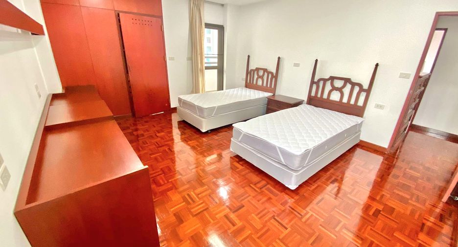 Wohnung zur Miete mit 3 Zimmer in Watthana, Bangkok