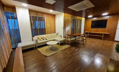 À louer et à vendre 2 chambres condo à Khlong Toei, Bangkok