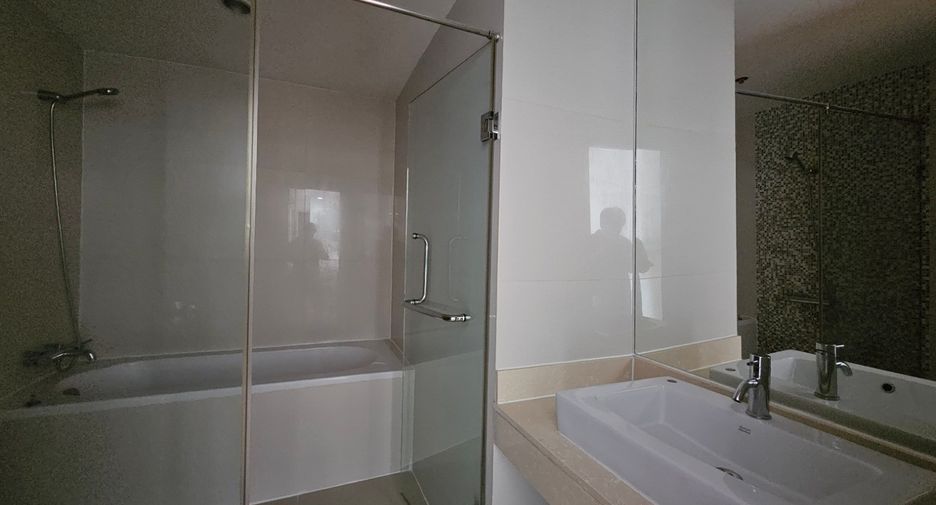 For rent 1 bed condo in Pathum Wan, Bangkok