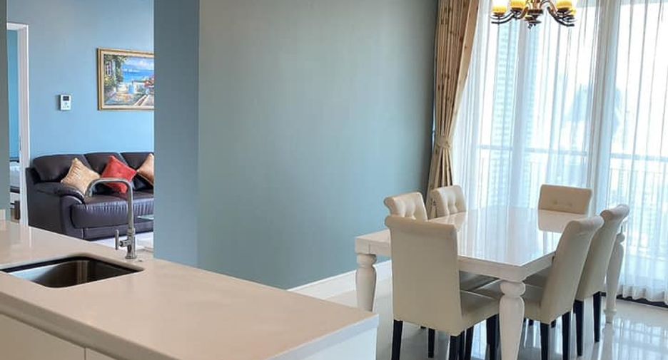 For rent 3 bedrooms condo in Khlong Toei, Bangkok