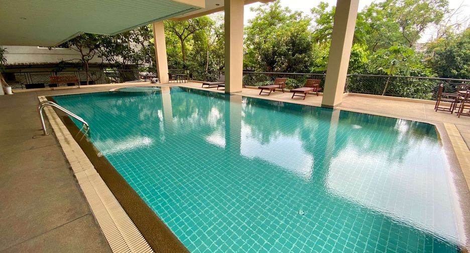 À louer 3 chambres condo à Watthana, Bangkok