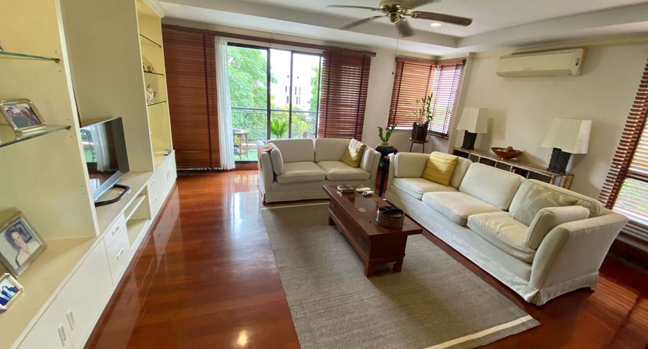 À louer 3 chambres condo à Watthana, Bangkok