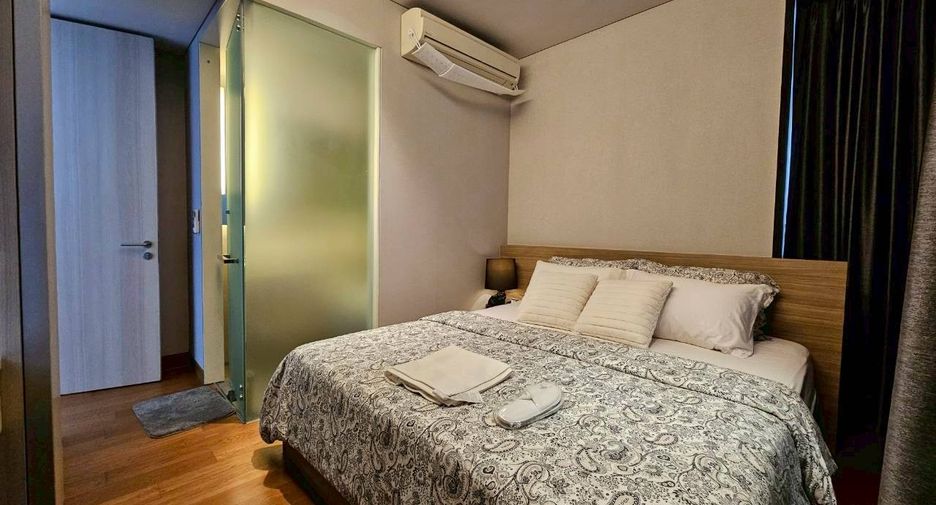 For rent 2 bedrooms condo in Khlong Toei, Bangkok
