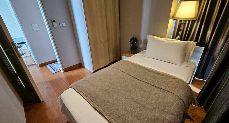 For rent 2 bedrooms condo in Khlong Toei, Bangkok