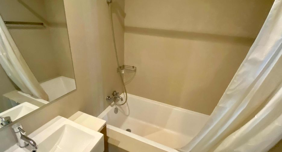 For rent and for sale 2 bedrooms condo in Khlong Toei, Bangkok