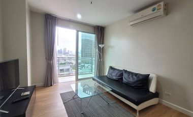 À louer et à vendre 3 chambres condo à Khlong Toei, Bangkok