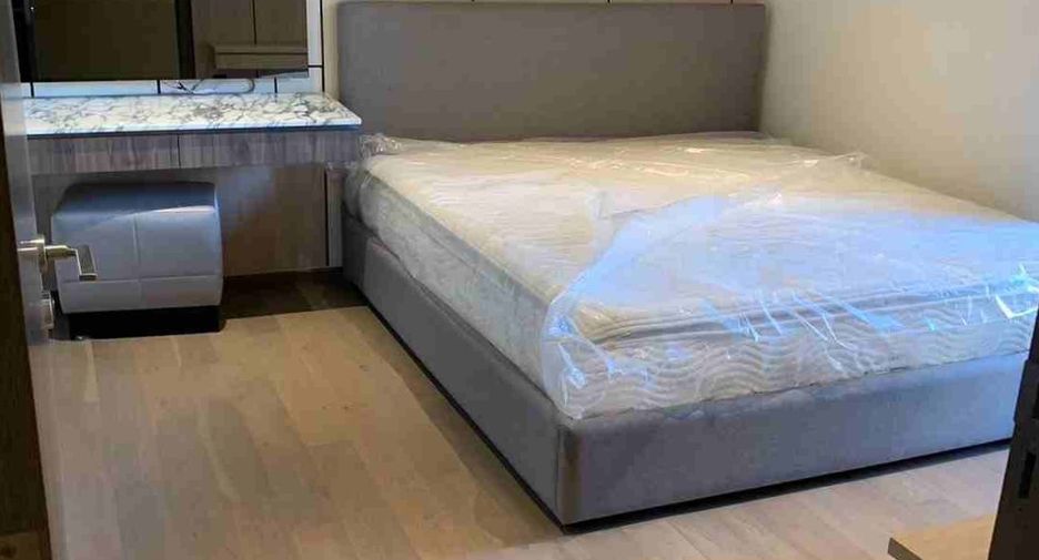 For rent 3 bedrooms condo in Pathum Wan, Bangkok
