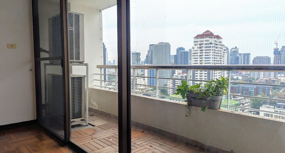 ให้เช่า 3 ห้องนอน คอนโด ใน วัฒนา, กรุงเทพฯ