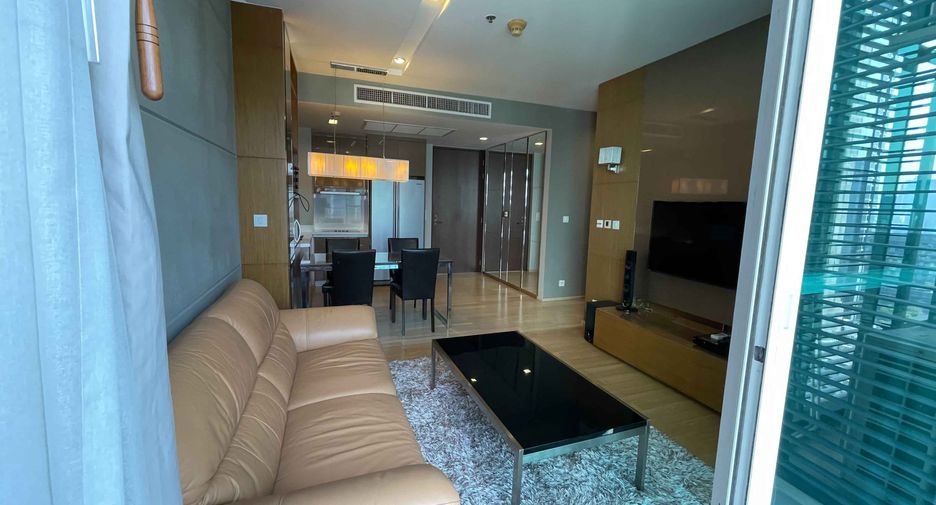 For rent 2 bedrooms condo in Khlong Toei, Bangkok