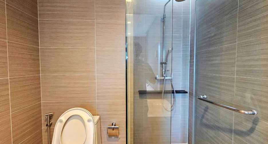 Condo en alquiler de 2 habitaciones en Khlong Toei, Bangkok