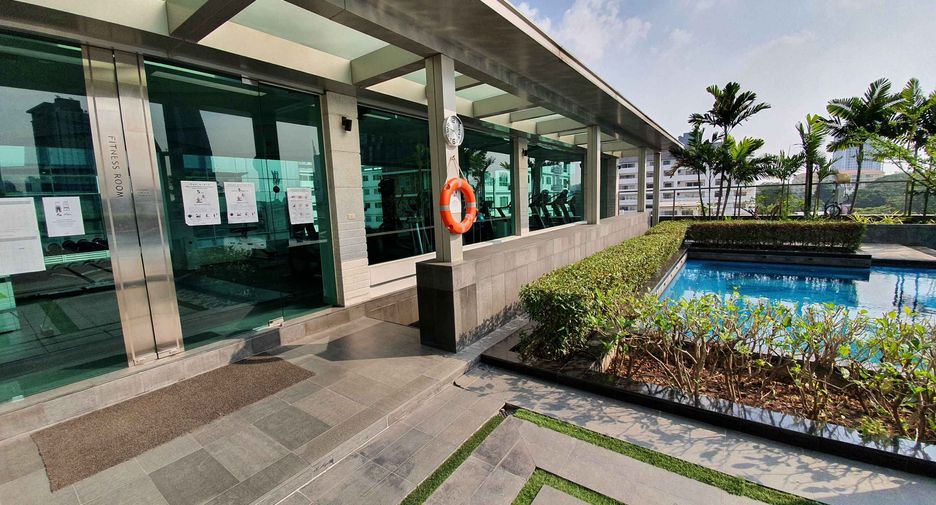 For rent 2 bedrooms condo in Khlong Toei, Bangkok