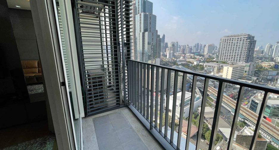 For rent 2 bedrooms condo in Khlong Toei, Bangkok